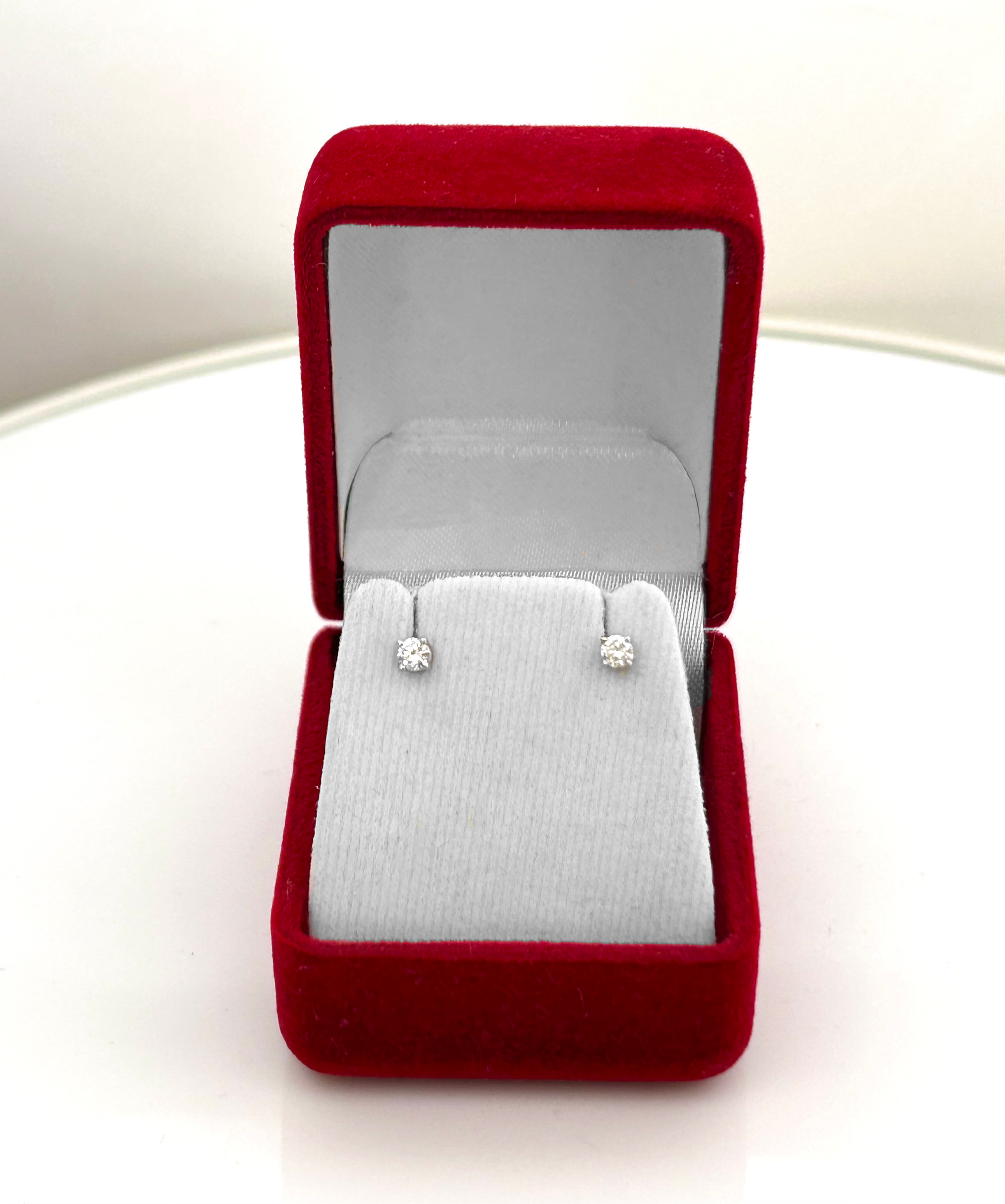 14KW Diamond Stud Earrings #1