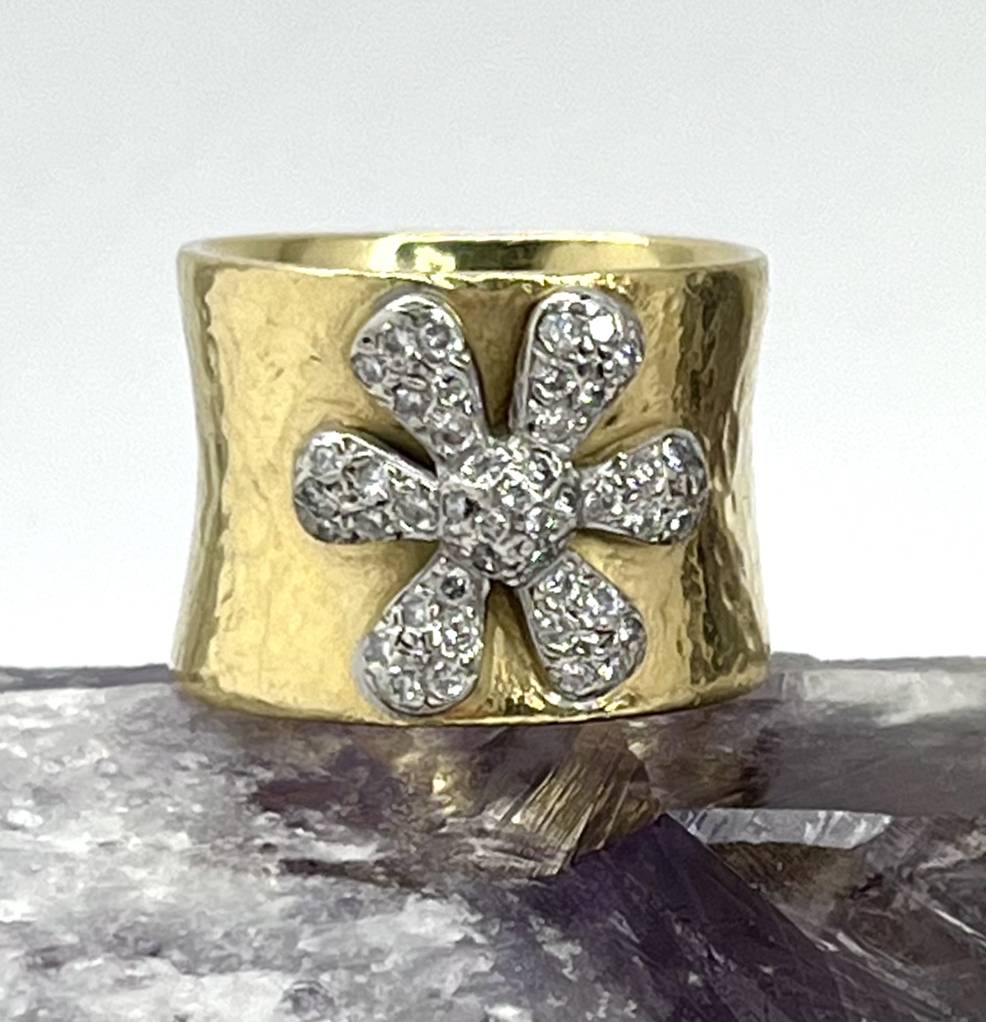 18KY Daisy Ring