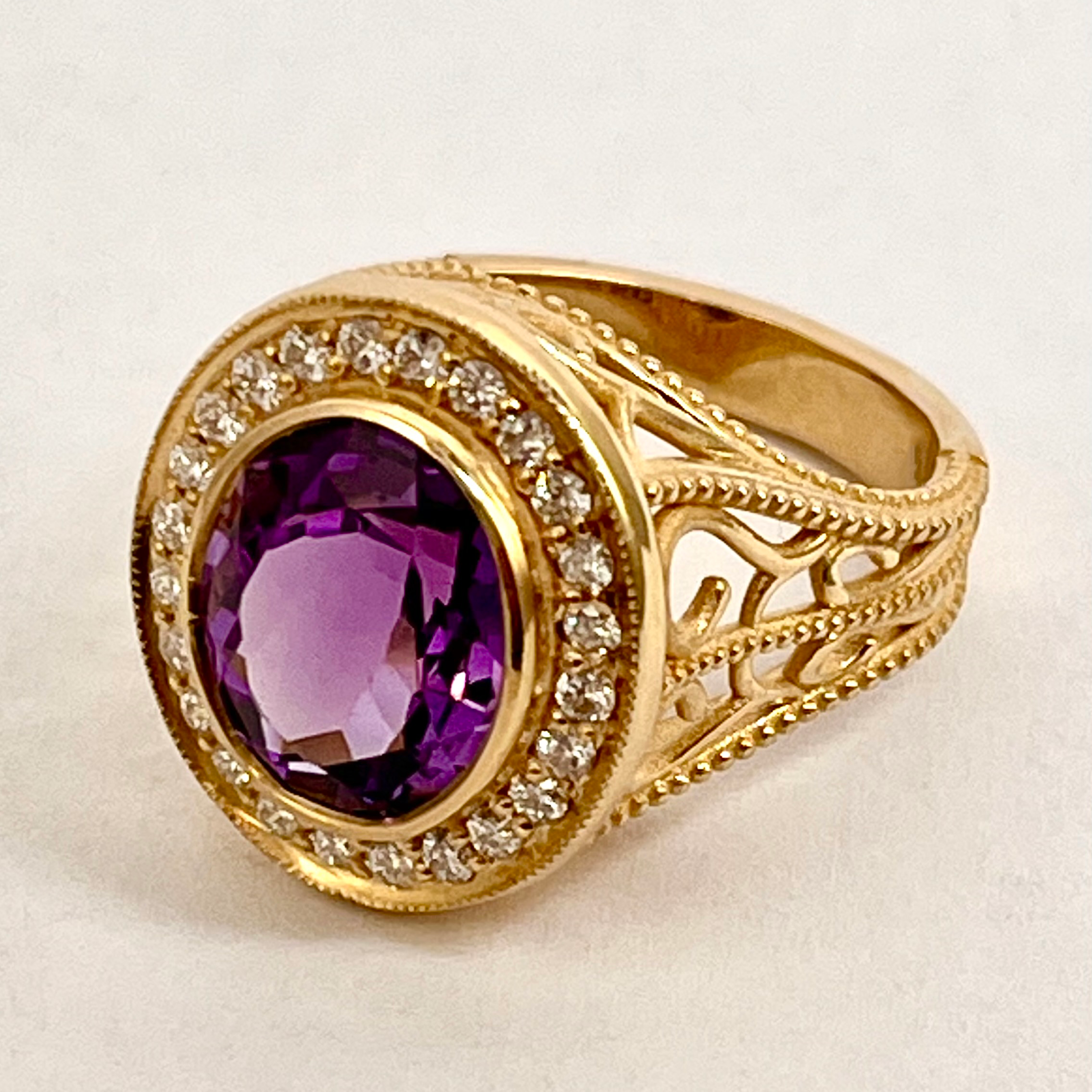 14KY Oval Ladies Bishop Ring