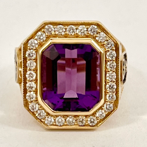 14KY Emerald Ladies Bishop Ring with Banners